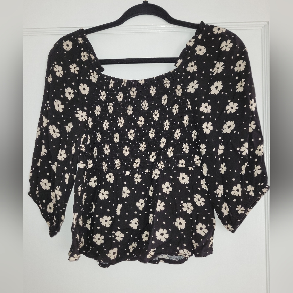 NWOT No Boundaries Black and White Floral Top - Picture 2 of 5